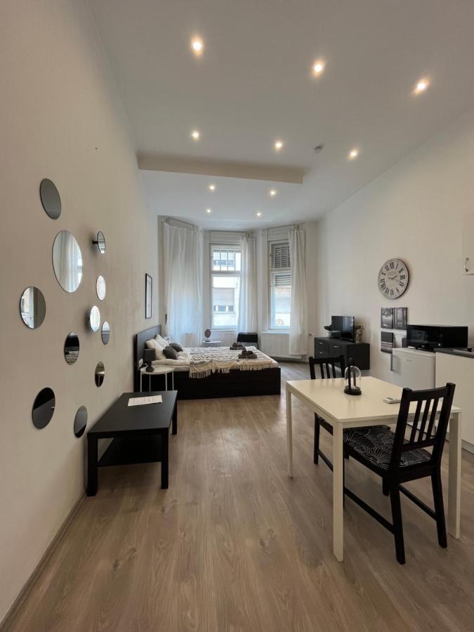 D58 Superior Apartments In The City Center Budapest Bagian luar foto